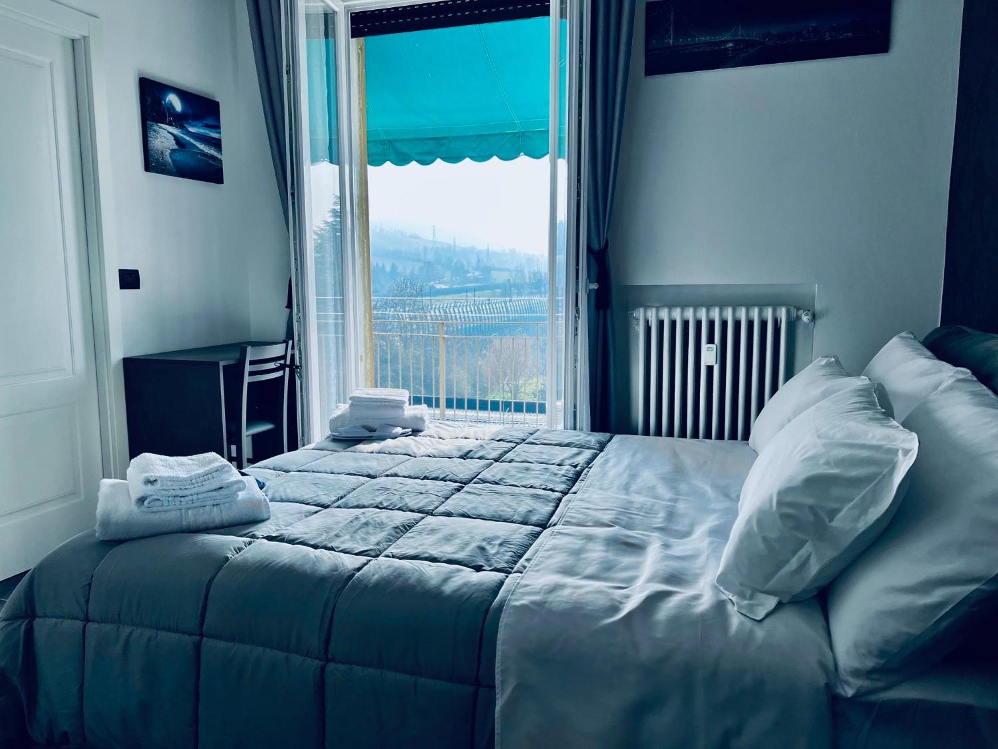Seven Nights Bologna Bed and Breakfast Buitenkant foto