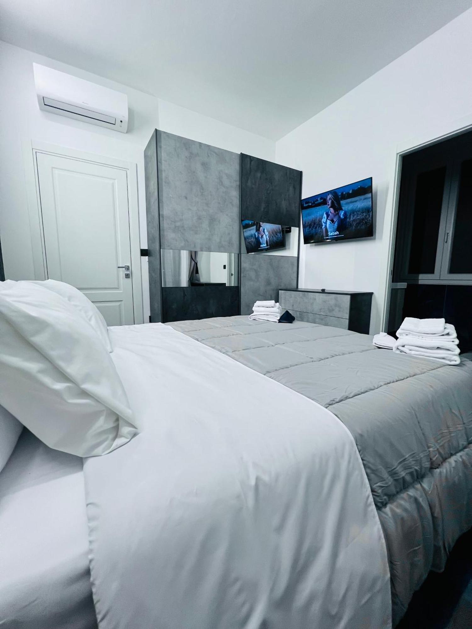 Seven Nights Bologna Bed and Breakfast Buitenkant foto